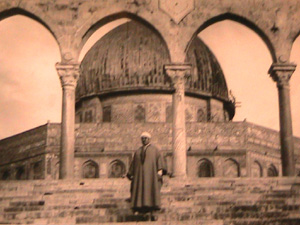 محمد الفاضل بن عاشور في القدس