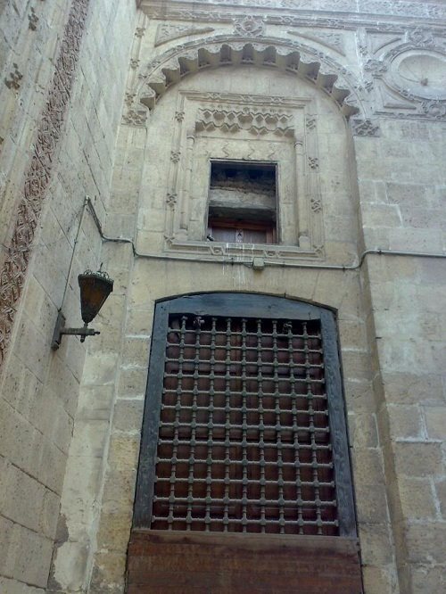 جدار رواق الجبرتي في الجامع الأزهر